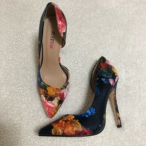 JUST FAB flowered pointed-toe pump